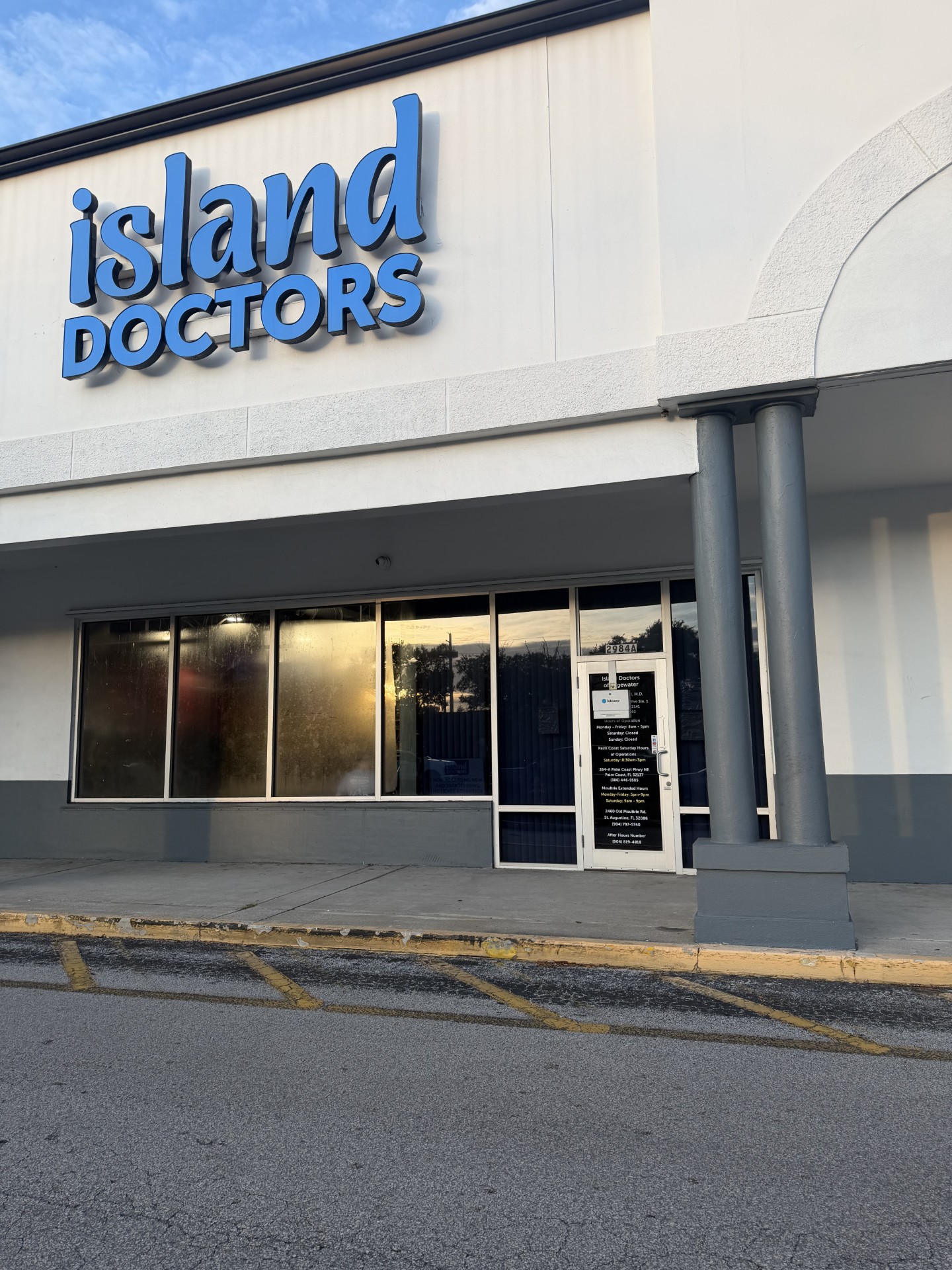 Island Doctors Edgewater office exterior