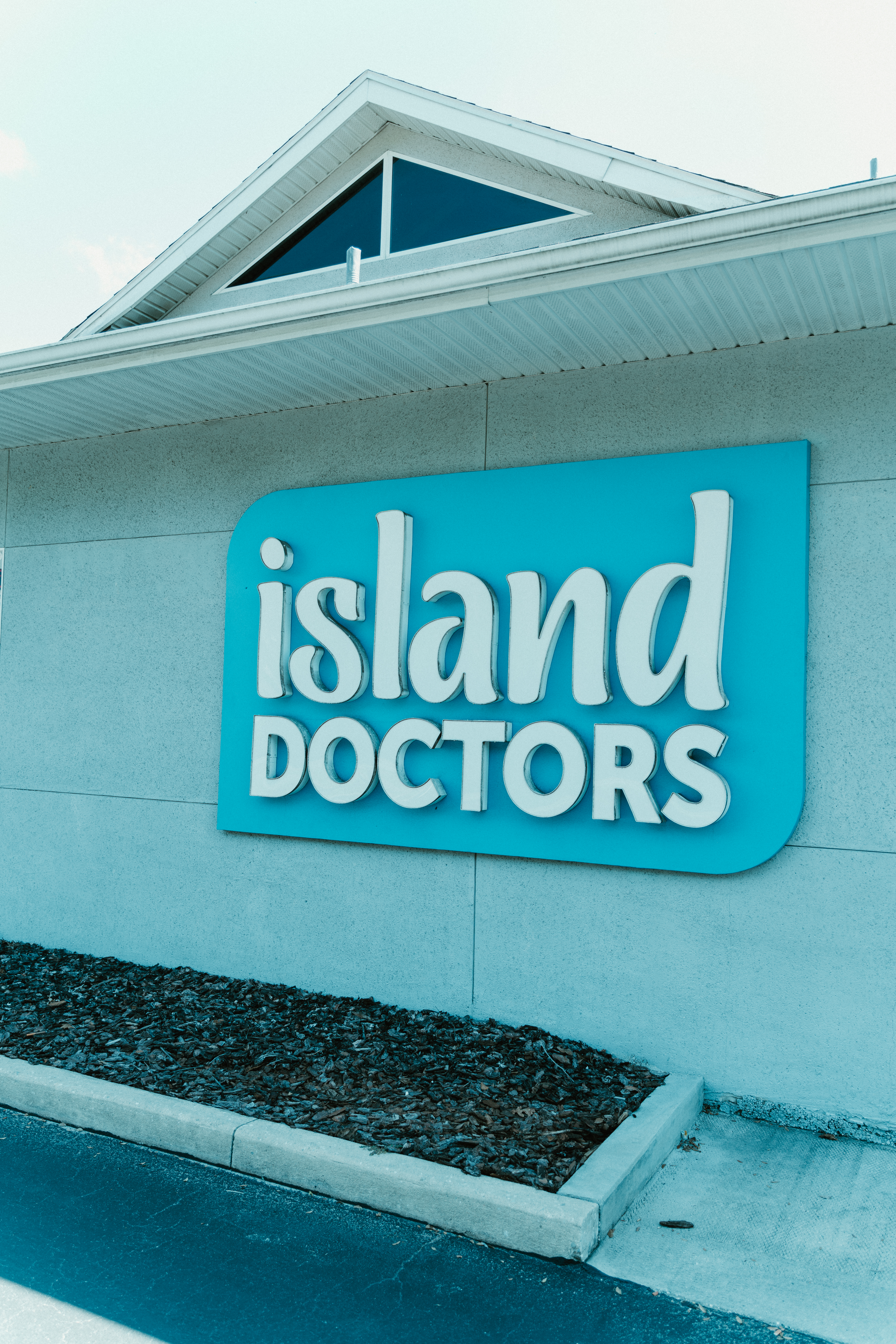 Island Doctors Starke office exterior